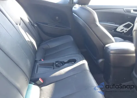 2016 Hyundai Veloster Turbo z USA, uszkodzony, nr VIN KMHTC6AE3GU268296